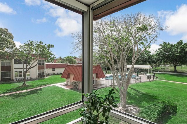 12022 W Greenway Drive 204, Royal Palm Beach, FL 33411