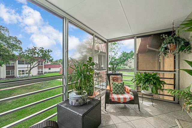 12022 W Greenway Drive 204, Royal Palm Beach, FL 33411