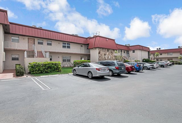 12022 W Greenway Drive 204, Royal Palm Beach, FL 33411