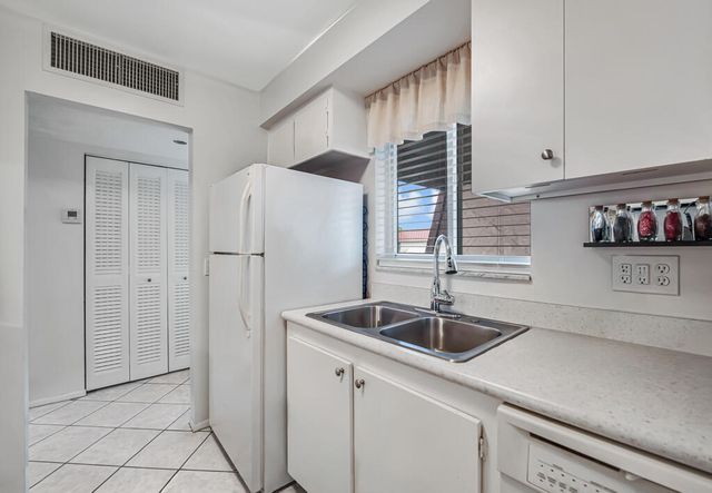 12022 W Greenway Drive 204, Royal Palm Beach, FL 33411