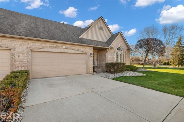 47213 Mission Valley W, Macomb Twp, MI 48042