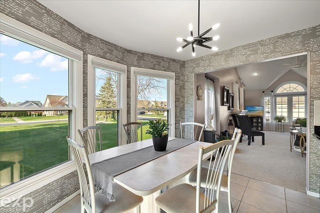 47213 Mission Valley W, Macomb Twp, MI 48042