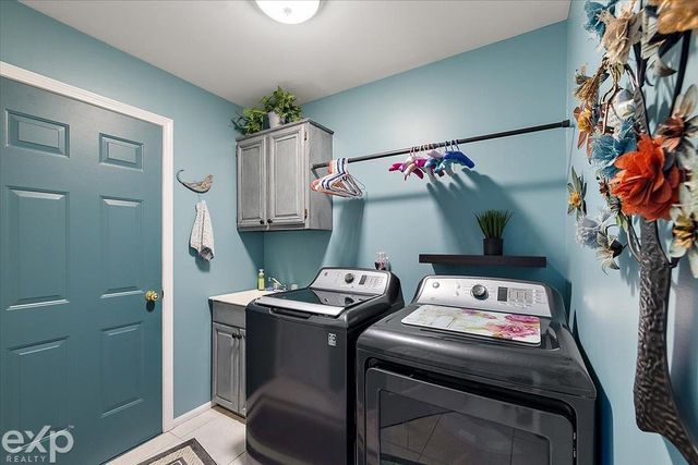 47213 Mission Valley W, Macomb Twp, MI 48042