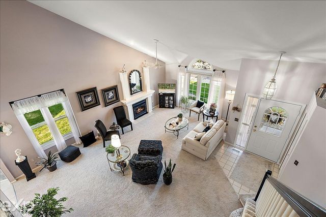 47213 Mission Valley W, Macomb Twp, MI 48042