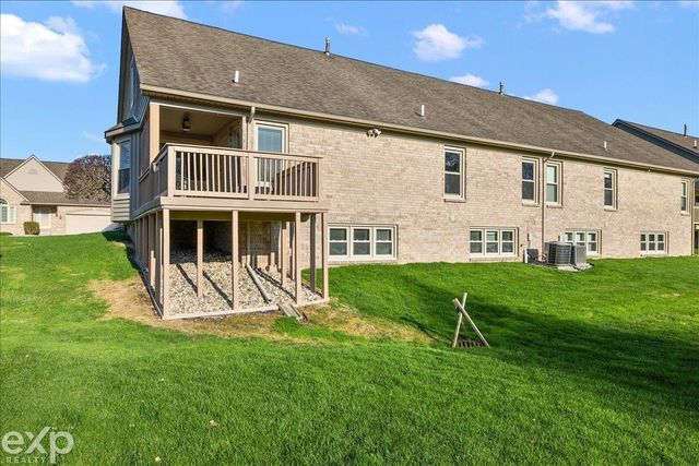 47213 Mission Valley W, Macomb Twp, MI 48042