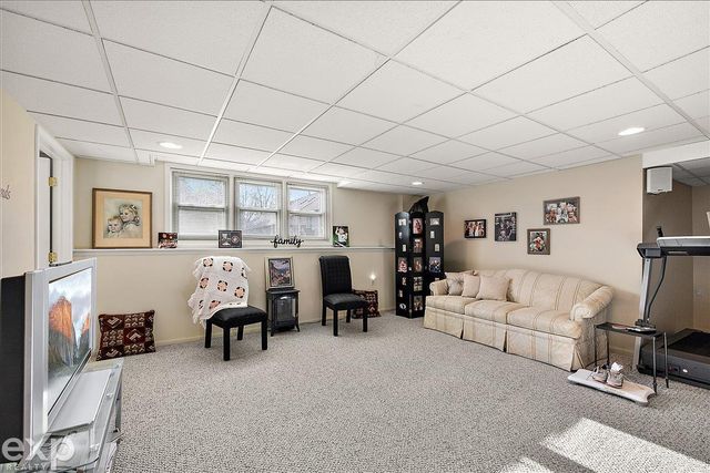 47213 Mission Valley W, Macomb Twp, MI 48042