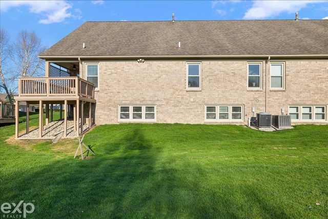 47213 Mission Valley W, Macomb Twp, MI 48042