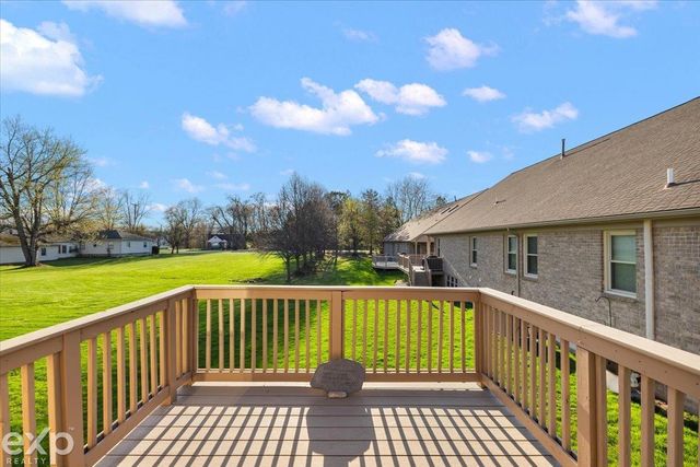 47213 Mission Valley W, Macomb Twp, MI 48042