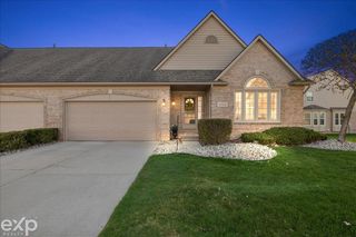 47213 Mission Valley W, Macomb Twp, MI 48042