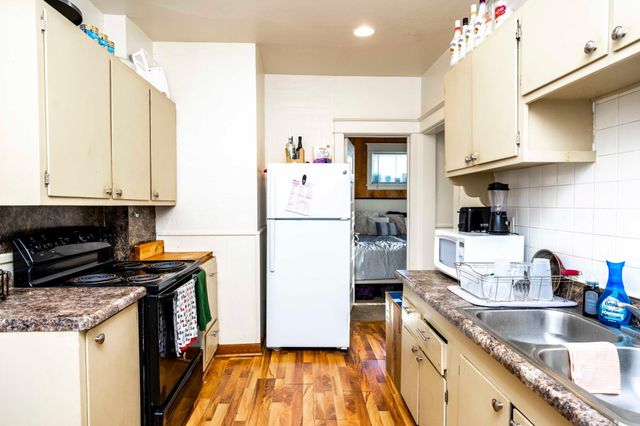 619 N 18th Avenue E, Duluth, MN 55812