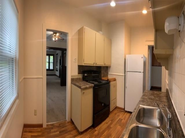 619 N 18th Avenue E, Duluth, MN 55812