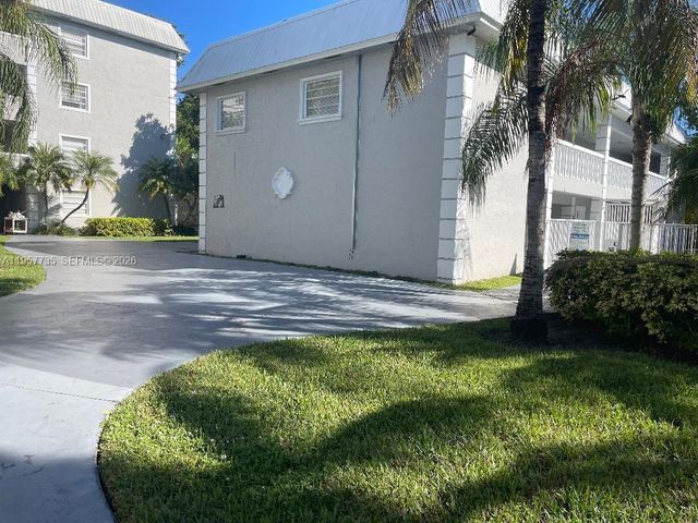 17255 SW 95th Avenue 132, Palmetto Bay, FL 33157