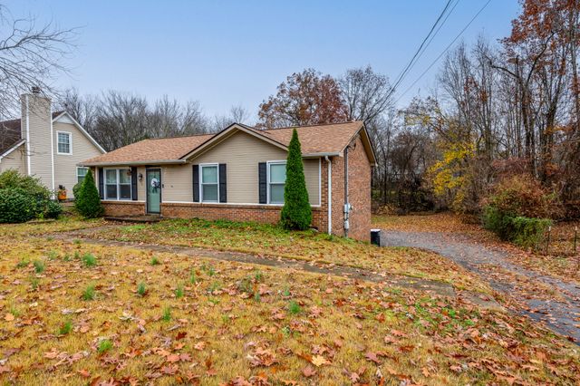 408 Newman Dr, Clarksville, TN 37042