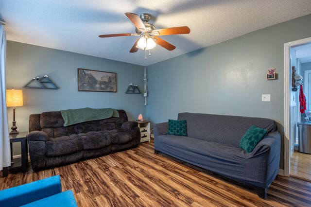 408 Newman Dr, Clarksville, TN 37042