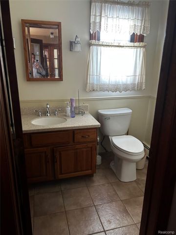 24609 Delwood Street, Harrison Charter Township, MI 48045