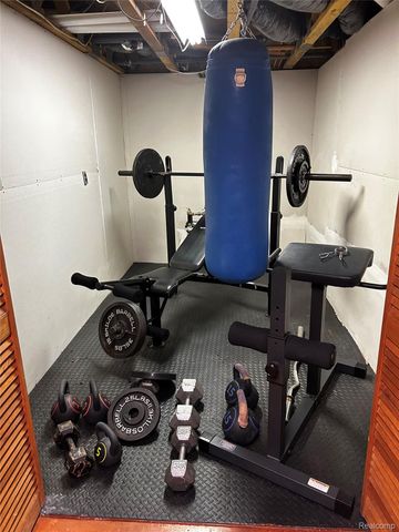 24609 Delwood Street, Harrison Charter Township, MI 48045