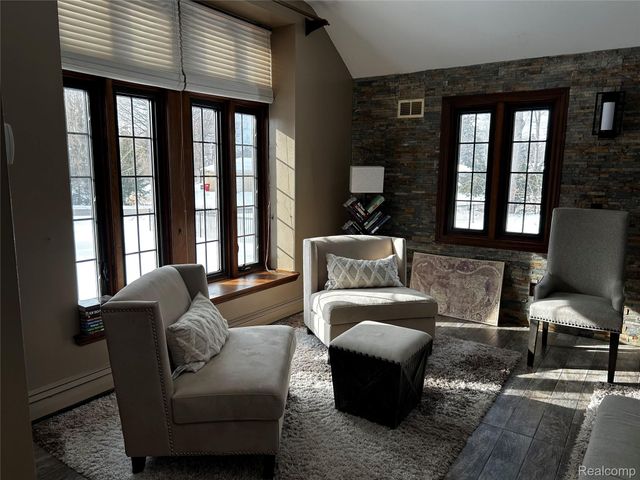 24609 Delwood Street, Harrison Charter Township, MI 48045