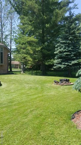 24609 Delwood Street, Harrison Charter Township, MI 48045