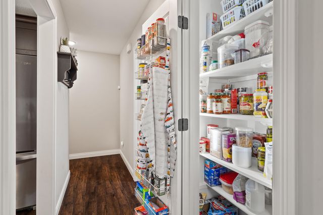 6077 E LOCUST GROVE DR, Columbia, MO 65202