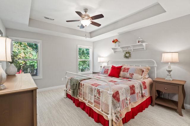 6077 E LOCUST GROVE DR, Columbia, MO 65202