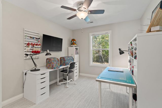 6077 E LOCUST GROVE DR, Columbia, MO 65202