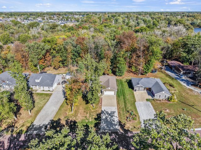 6077 E LOCUST GROVE DR, Columbia, MO 65202