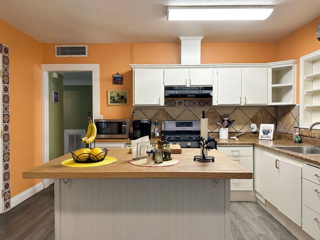 470 N Bates Avenue, Dinuba, CA 93618