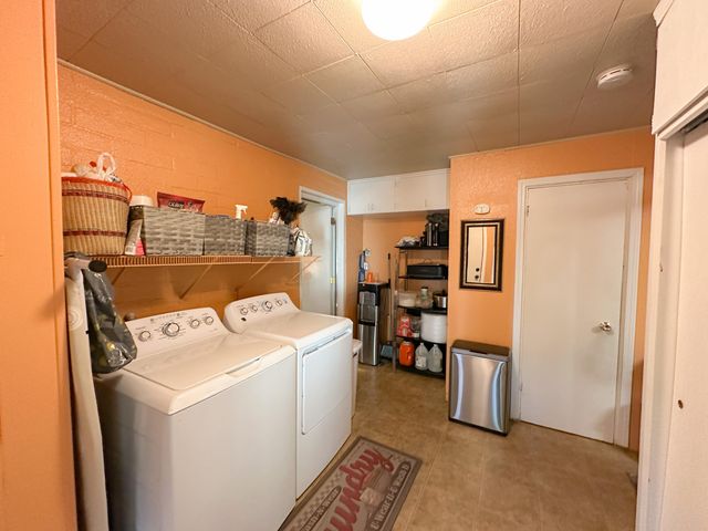 470 N Bates Avenue, Dinuba, CA 93618