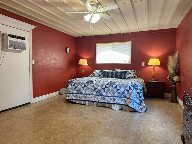 470 N Bates Avenue, Dinuba, CA 93618