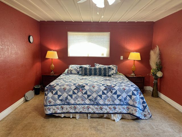 470 N Bates Avenue, Dinuba, CA 93618
