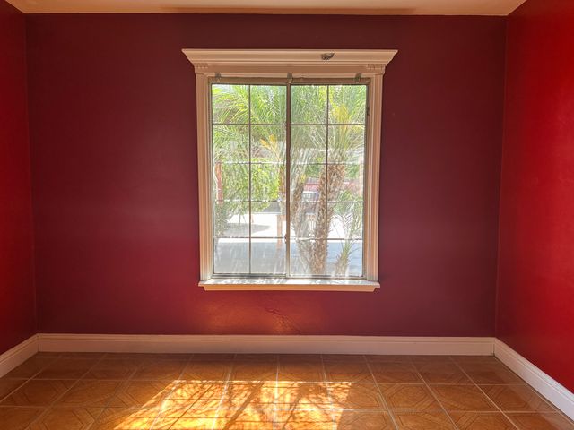 470 N Bates Avenue, Dinuba, CA 93618
