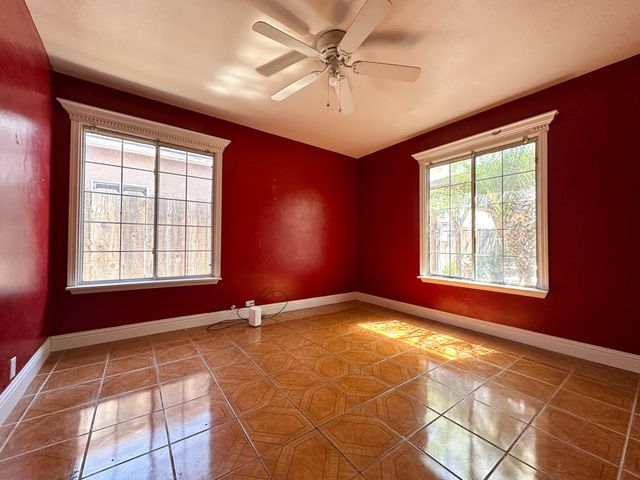 470 N Bates Avenue, Dinuba, CA 93618