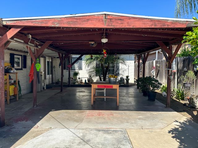 470 N Bates Avenue, Dinuba, CA 93618