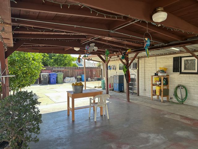 470 N Bates Avenue, Dinuba, CA 93618