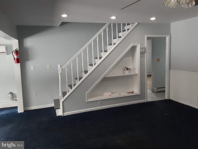 12 RING LN, Levittown, PA 19055