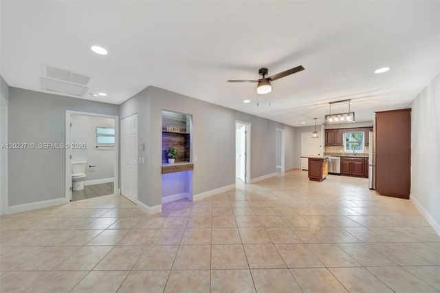11640 NW 39th St 8, Coral Springs, FL 33065