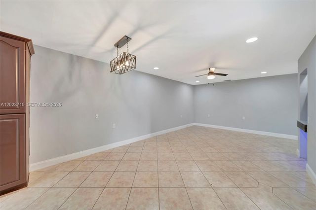 11640 NW 39th St 8, Coral Springs, FL 33065