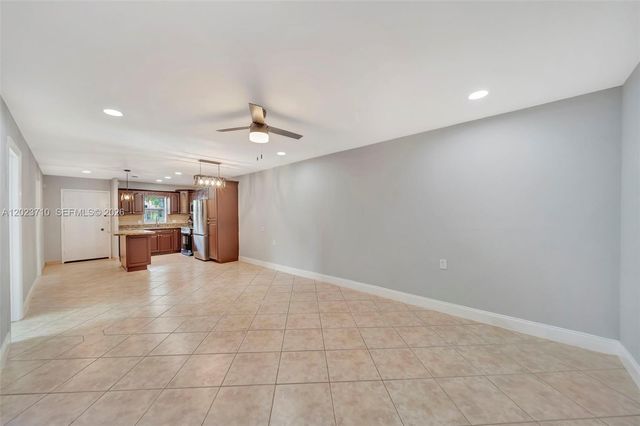 11640 NW 39th St 8, Coral Springs, FL 33065