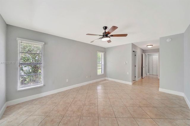 11640 NW 39th St 8, Coral Springs, FL 33065