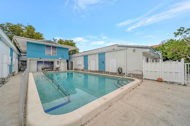 11640 NW 39th St 8, Coral Springs, FL 33065