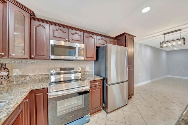 11640 NW 39th St 8, Coral Springs, FL 33065