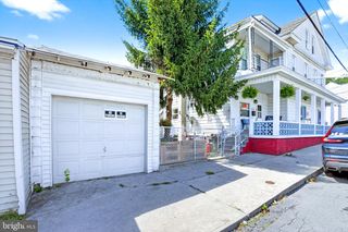 220-DOUBLE N WEST ST, Shenandoah, PA 17976