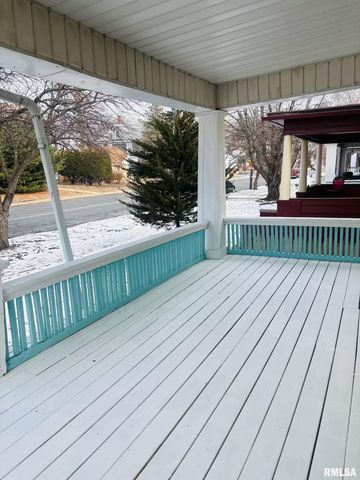 1820 W BRADLEY Avenue, Peoria, IL 61606