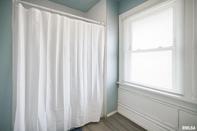 1820 W BRADLEY Avenue, Peoria, IL 61606