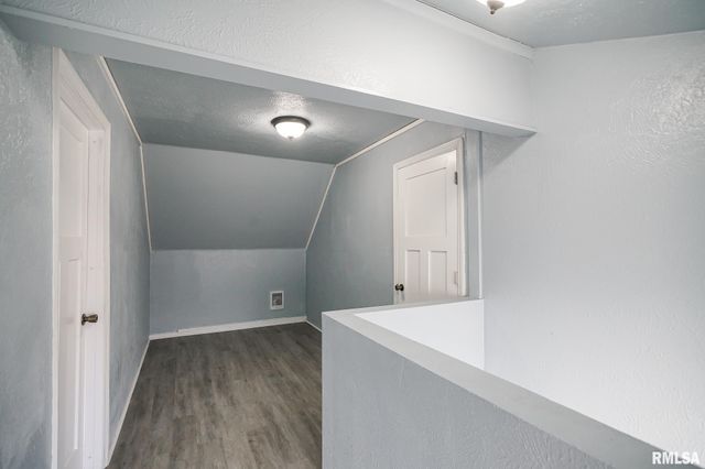 1820 W BRADLEY Avenue, Peoria, IL 61606