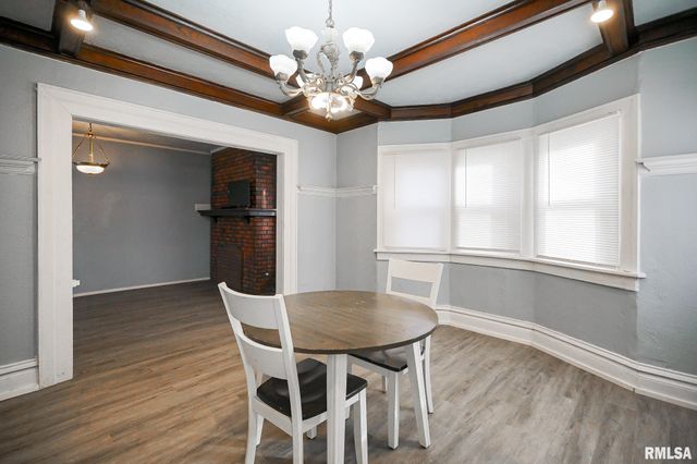 1820 W BRADLEY Avenue, Peoria, IL 61606