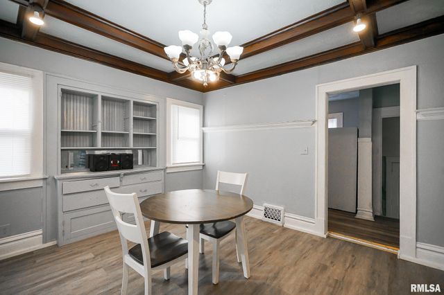 1820 W BRADLEY Avenue, Peoria, IL 61606