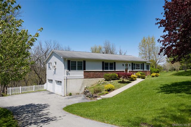 68 Brill Lane, Poughquag, NY 12570