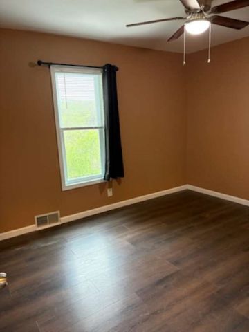518 Joffre Bulger Rd, Smith, PA 15053