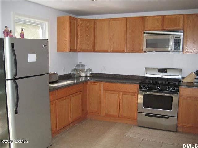 12 Bent Oak Road, Beaufort, SC 29907